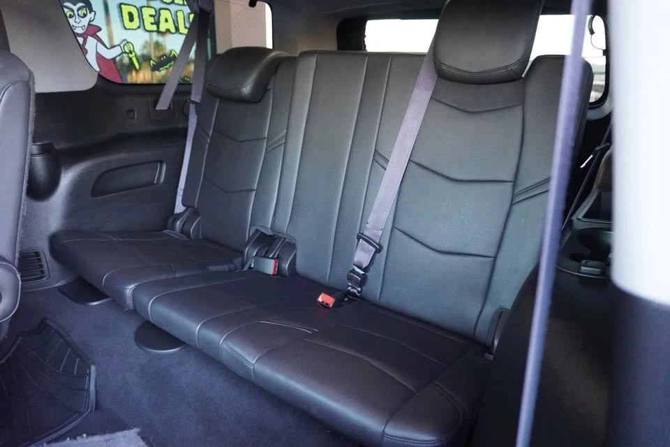 2015 Cadillac Escalade 4th Gen - Image 19 of 19