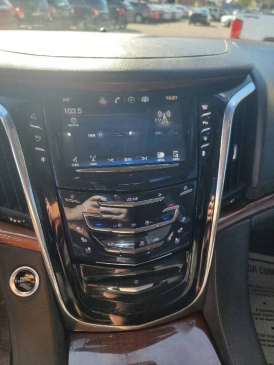 2015 Cadillac Escalade 4th Gen - Image 11 of 13