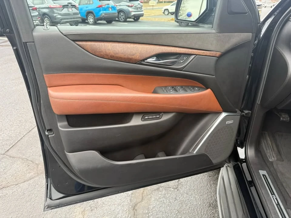 2015 Cadillac Escalade 4th Gen - Image 11 of 20