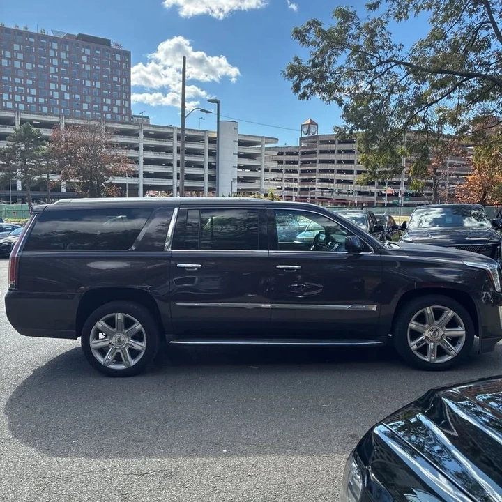 2015 Cadillac Escalade 4th Gen - Image 4 of 19