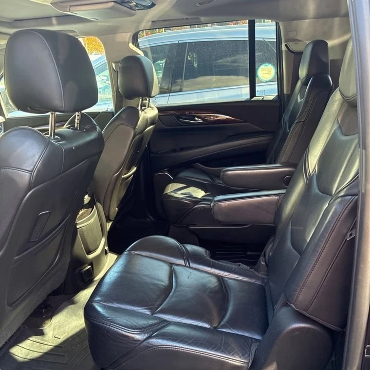 2015 Cadillac Escalade 4th Gen - Image 18 of 19