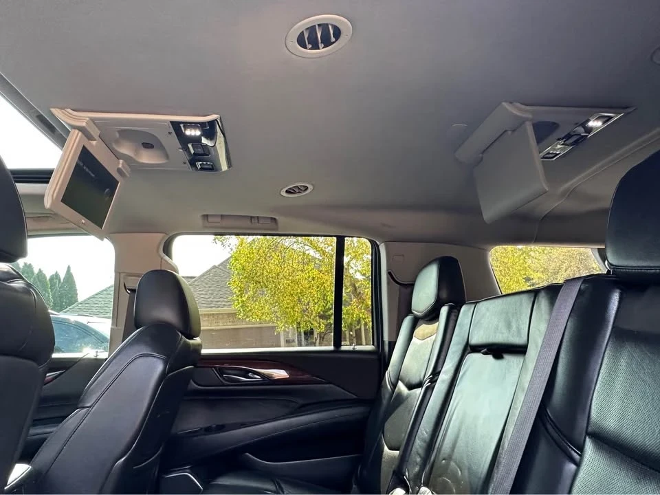 2015 Cadillac Escalade 4th Gen - Image 9 of 11