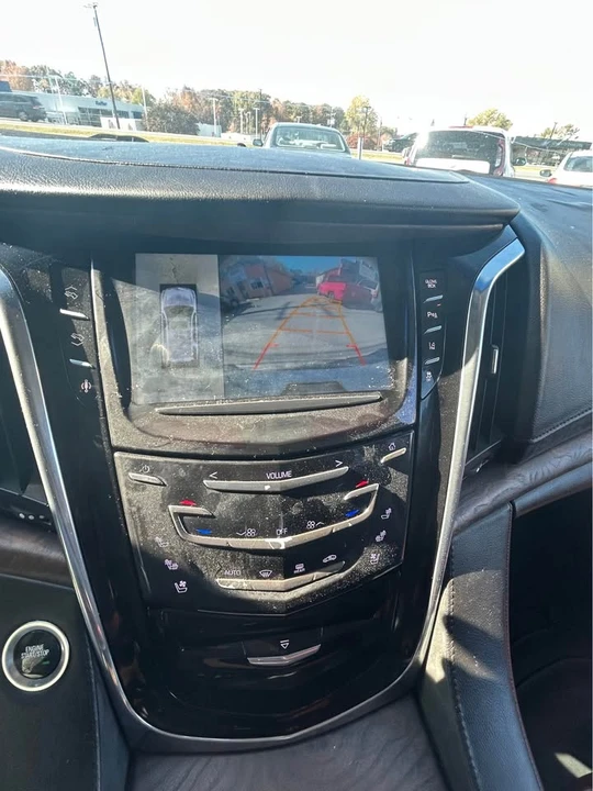 2015 Cadillac Escalade 4th Gen - Image 13 of 15