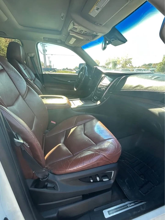 2015 Cadillac Escalade 4th Gen - Image 11 of 15