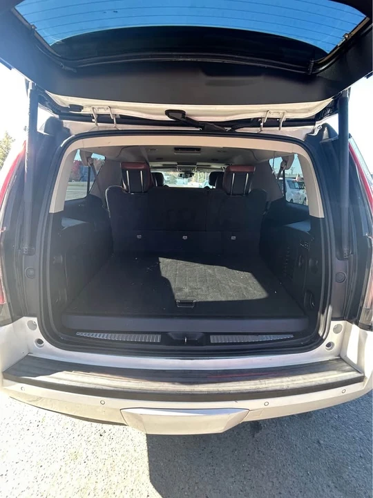 2015 Cadillac Escalade 4th Gen - Image 5 of 15