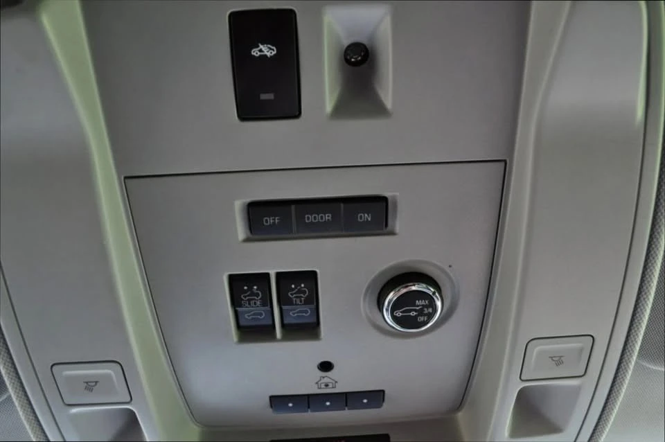 2015 Cadillac Escalade 4th Gen - Image 7 of 14