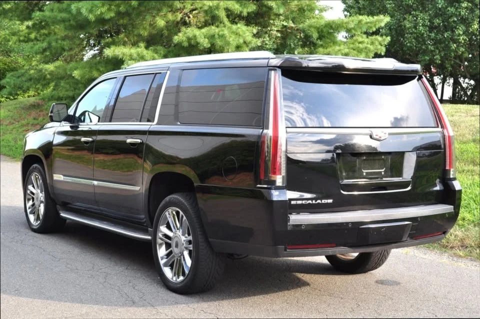 2015 Cadillac Escalade 4th Gen - Image 10 of 14