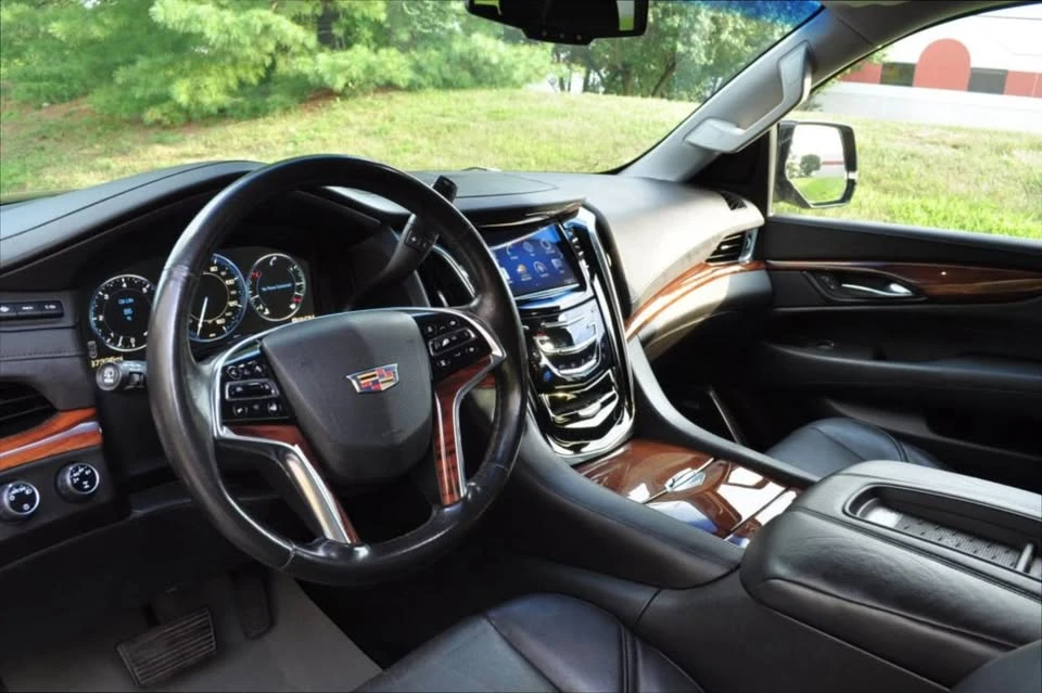 2015 Cadillac Escalade 4th Gen - Image 4 of 14