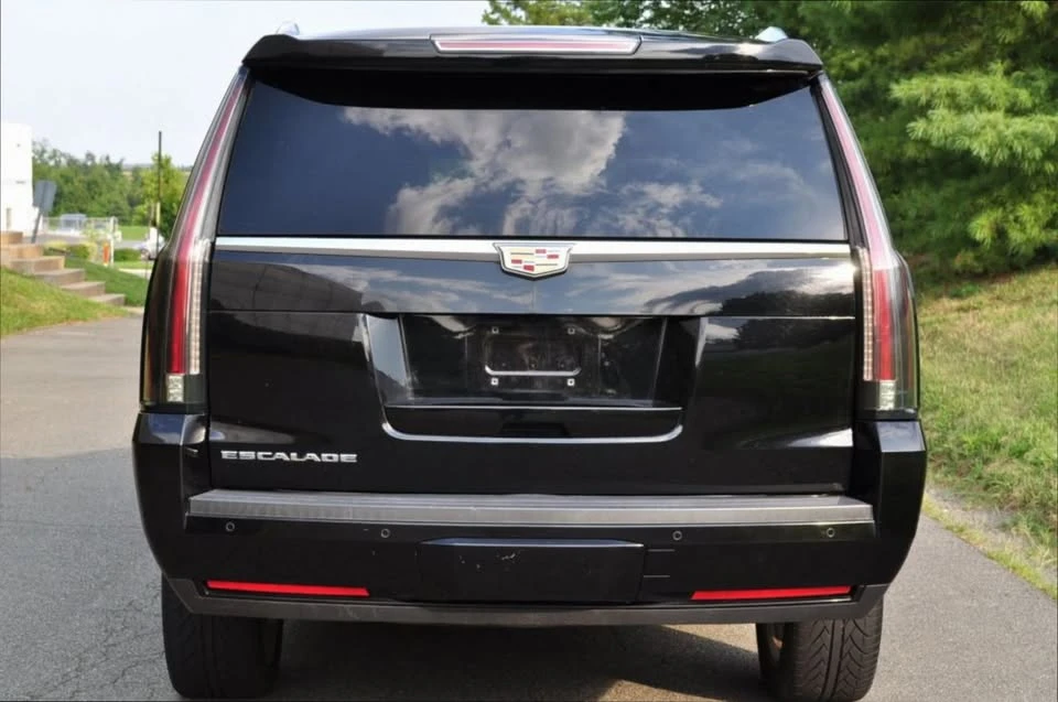 2015 Cadillac Escalade 4th Gen - Image 11 of 14