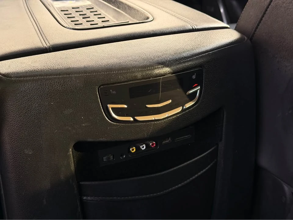 2015 Cadillac Escalade 4th Gen - Image 15 of 20