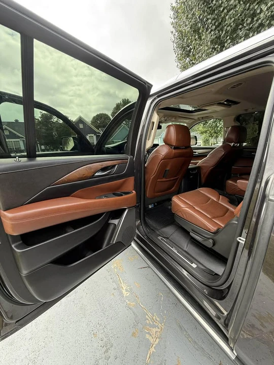 2015 Cadillac Escalade 4th Gen - Image 12 of 17