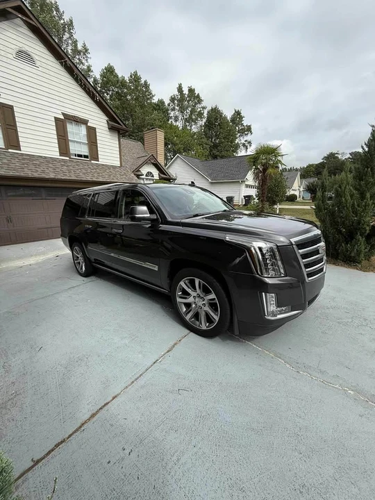 2015 Cadillac Escalade 4th Gen - Image 3 of 17