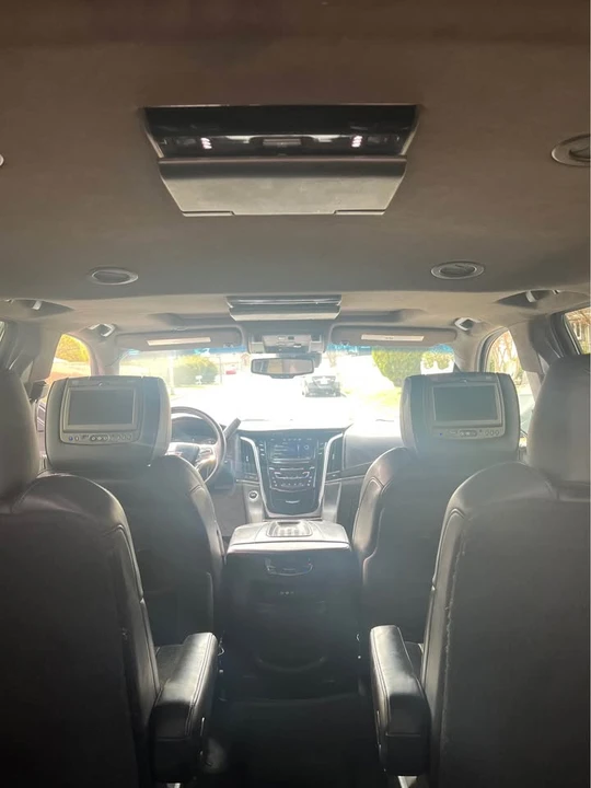 2015 Cadillac Escalade 4th Gen - Image 11 of 14