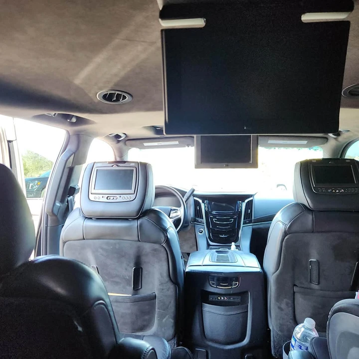 2015 Cadillac Escalade 4th Gen - Image 9 of 12