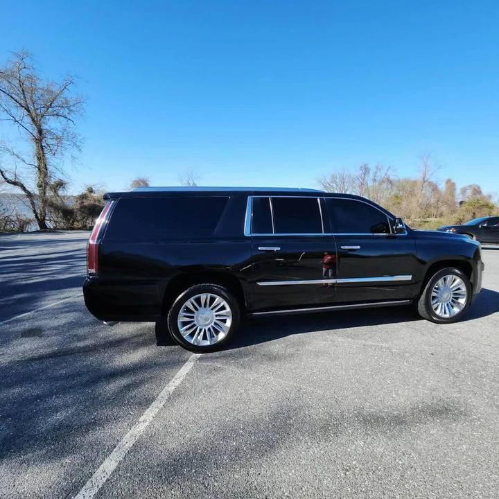 2015 Cadillac Escalade 4th Gen - Image 2 of 12