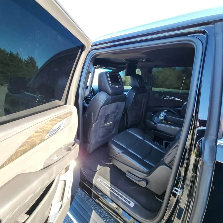 2015 Cadillac Escalade 4th Gen - Image 10 of 12