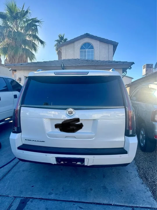 2015 Cadillac Escalade 4th Gen - Image 5 of 5