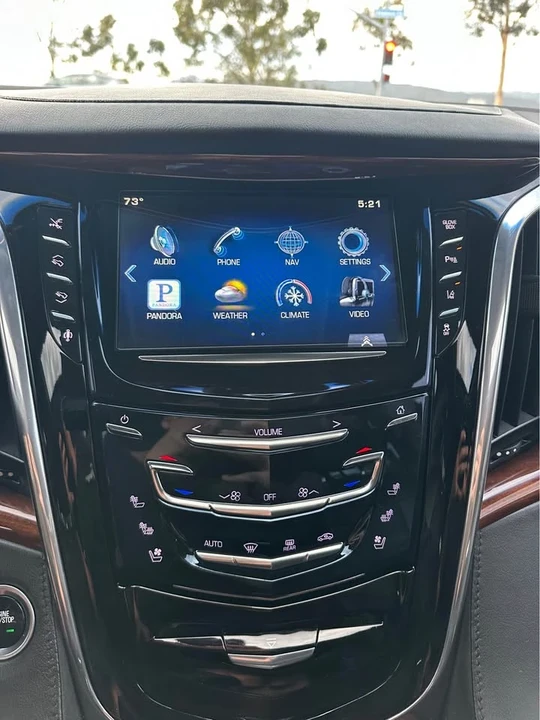 2015 Cadillac Escalade 4th Gen - Image 14 of 20