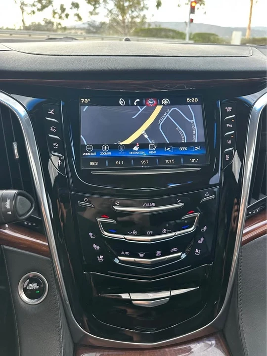 2015 Cadillac Escalade 4th Gen - Image 13 of 20