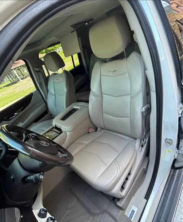 2015 Cadillac Escalade 4th Gen - Image 14 of 18
