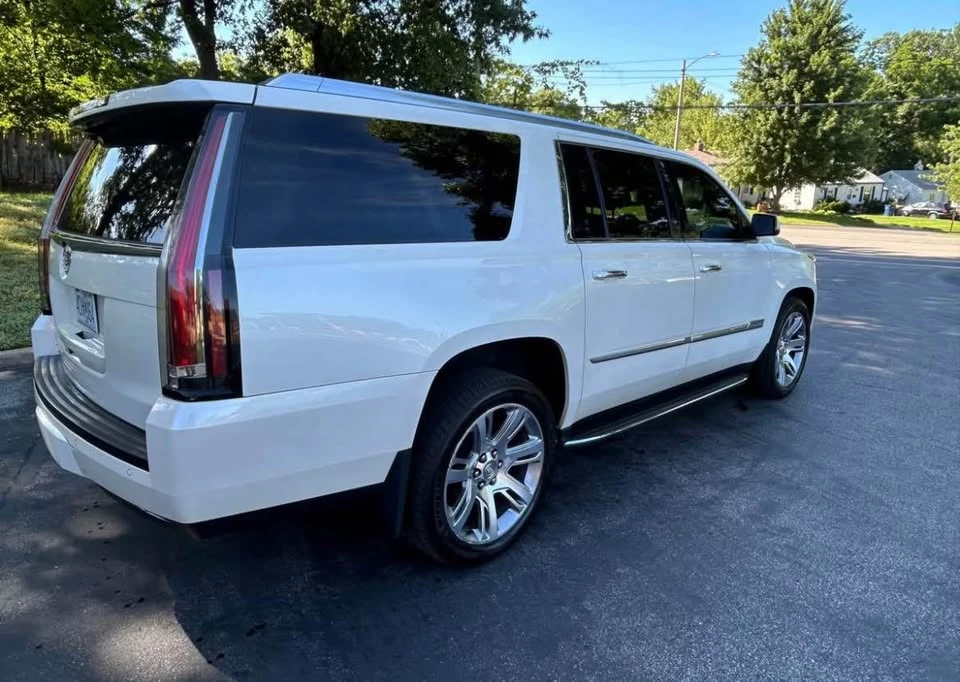 2015 Cadillac Escalade 4th Gen - Image 4 of 18