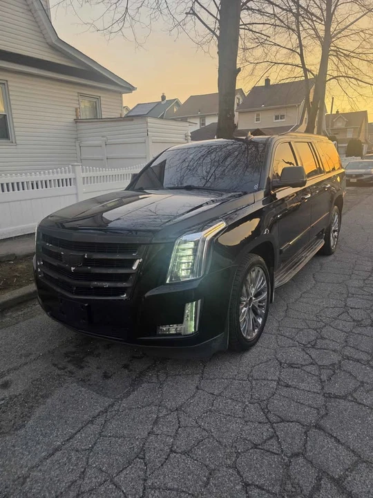 2015 Cadillac Escalade 4th Gen - Image 2 of 12