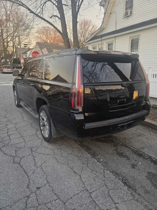 2015 Cadillac Escalade 4th Gen - Image 5 of 12