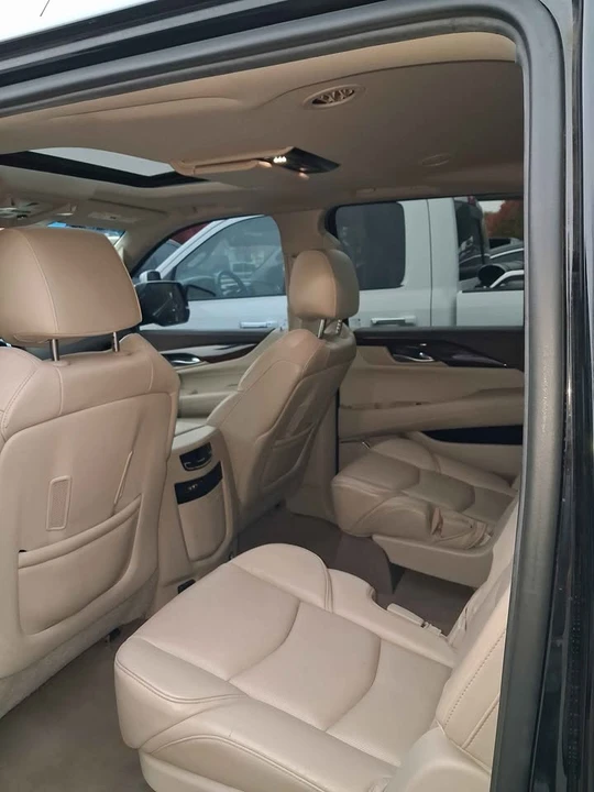 2015 Cadillac Escalade 4th Gen - Image 4 of 9