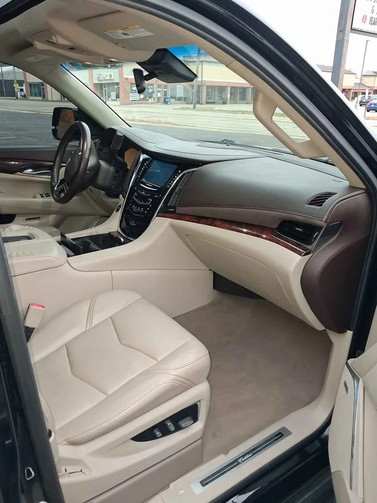 2015 Cadillac Escalade 4th Gen - Image 9 of 9