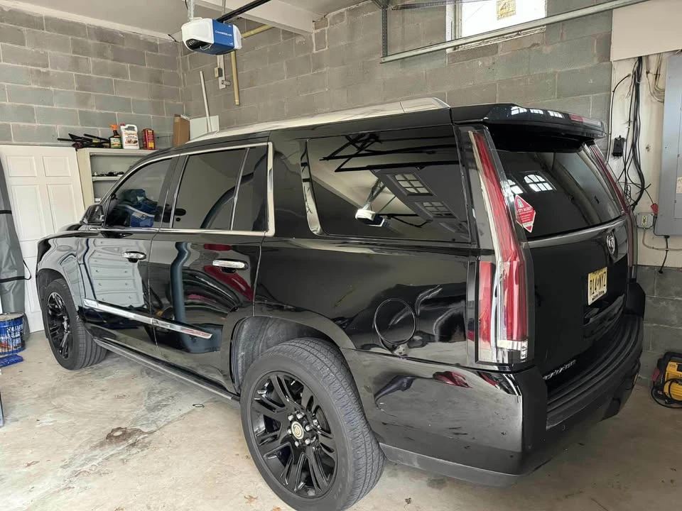2015 Cadillac Escalade 4th Gen - Image 3 of 4