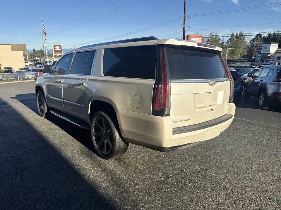 2015 Cadillac Escalade 4th Gen - Image 3 of 7