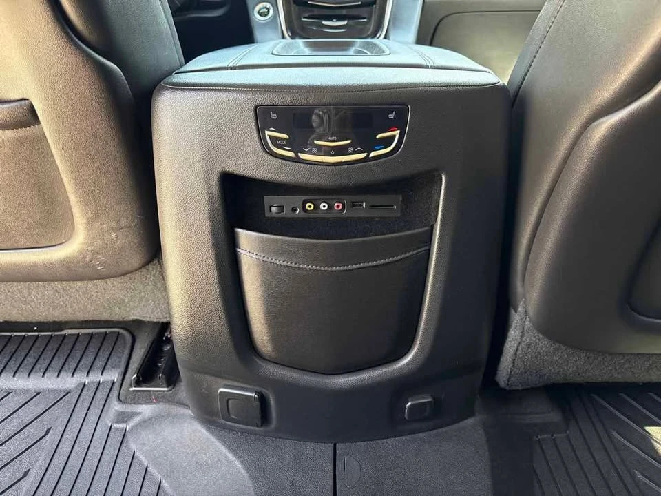 2015 Cadillac Escalade 4th Gen - Image 17 of 20