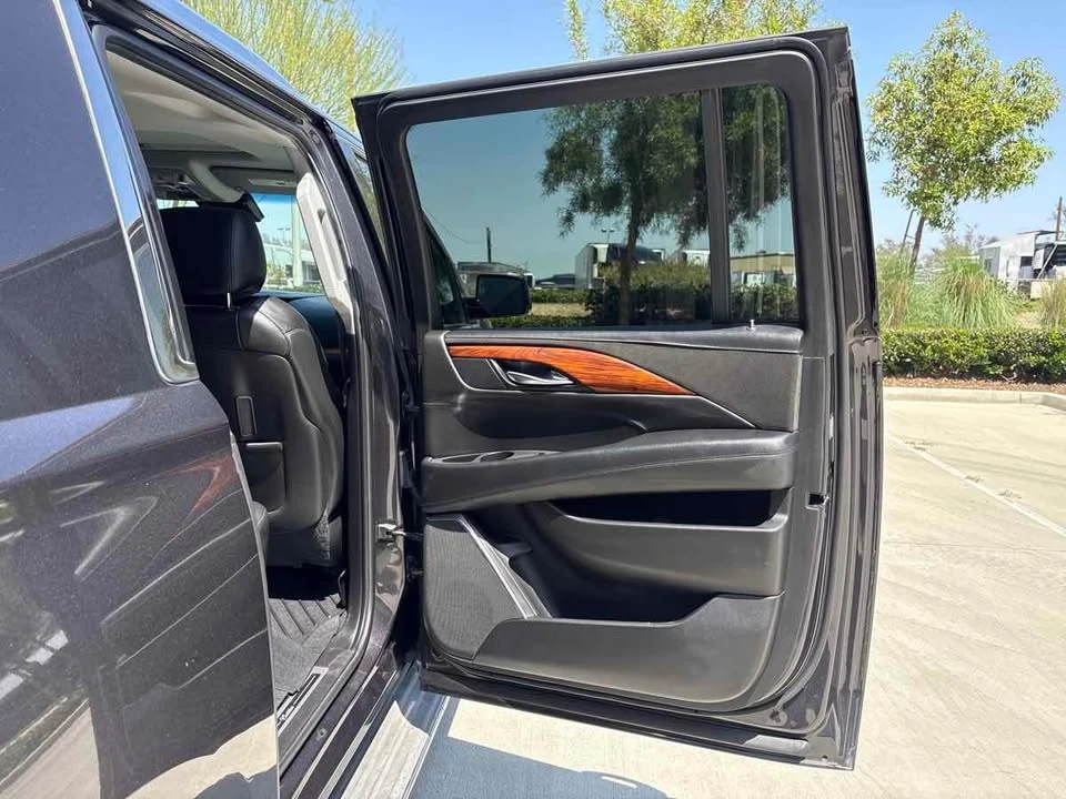 2015 Cadillac Escalade 4th Gen - Image 18 of 20