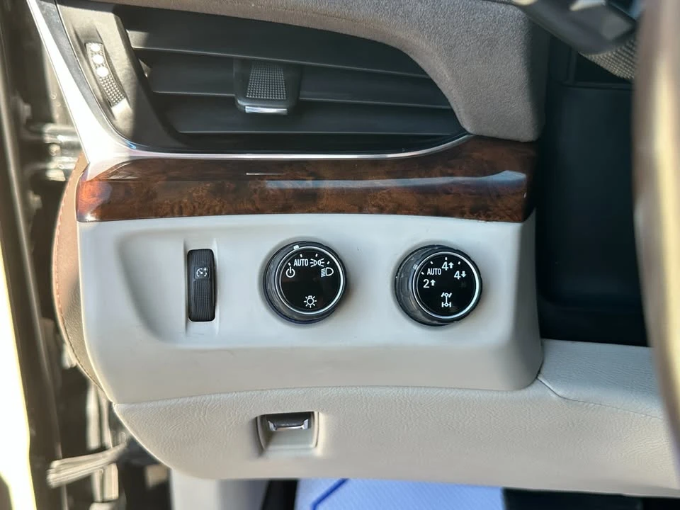 2015 Cadillac Escalade 4th Gen - Image 13 of 16