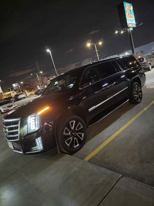 2015 Cadillac Escalade 4th Gen - Image 8 of 8