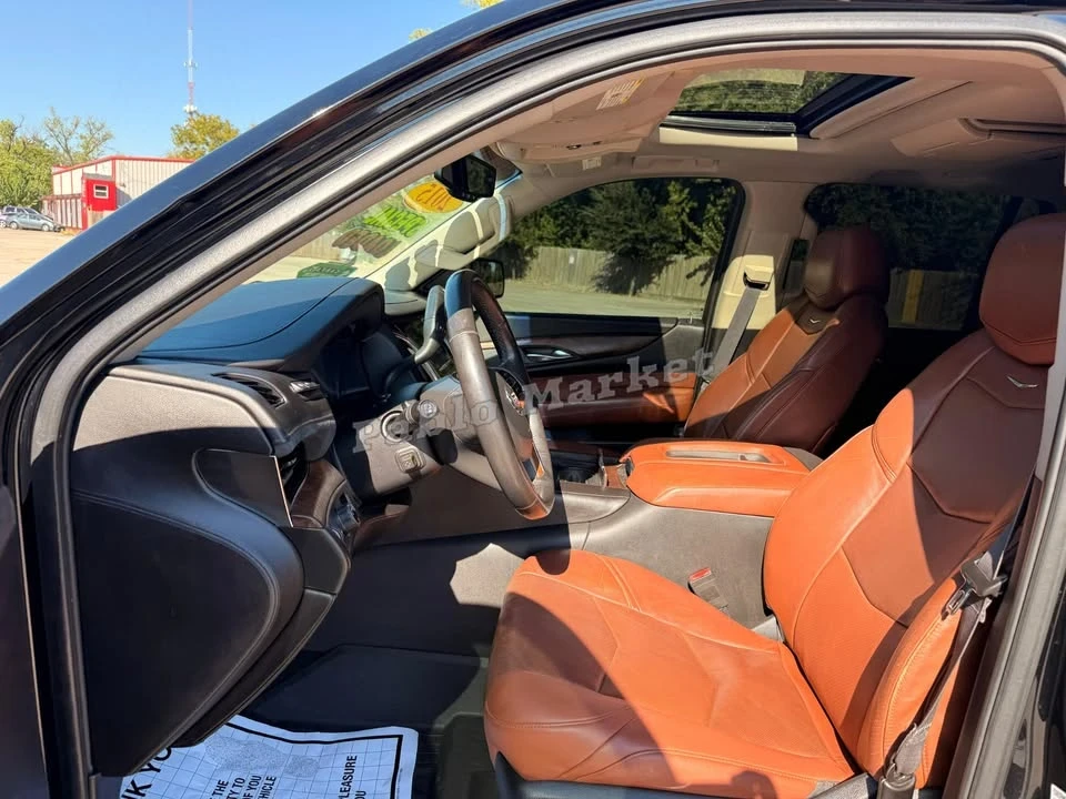 2015 Cadillac Escalade 4th Gen - Image 3 of 4