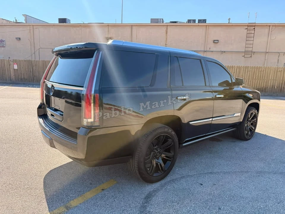 2015 Cadillac Escalade 4th Gen - Image 2 of 4