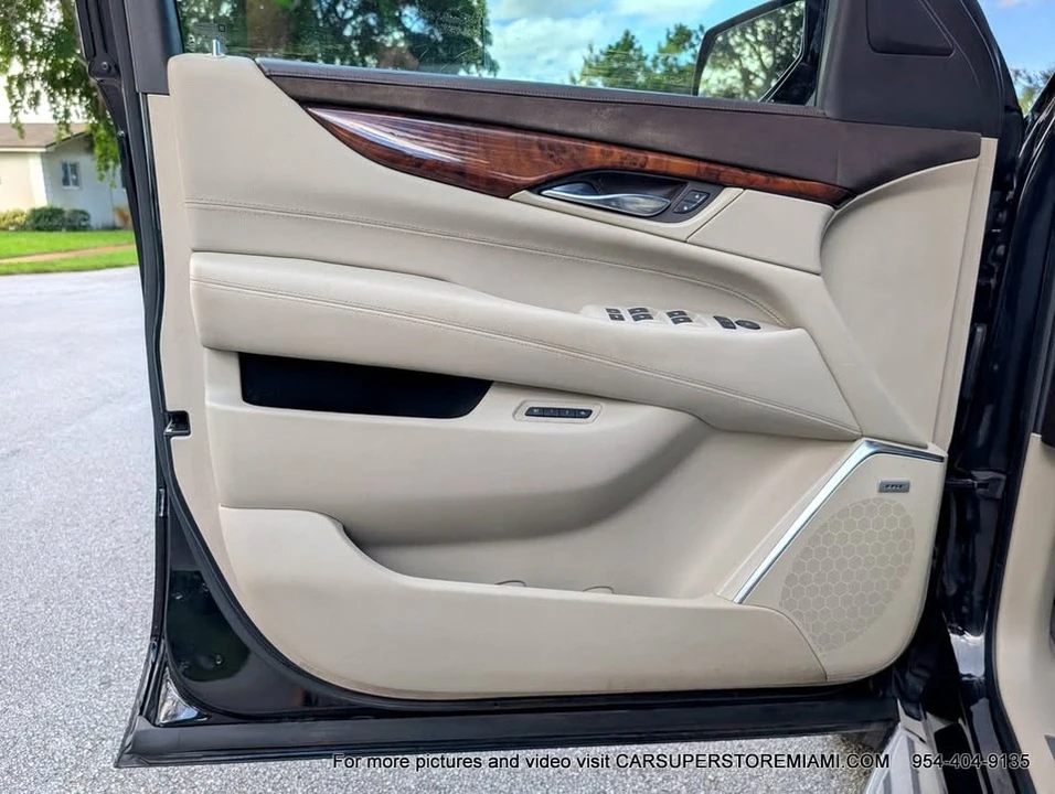 2015 Cadillac Escalade 4th Gen - Image 13 of 20