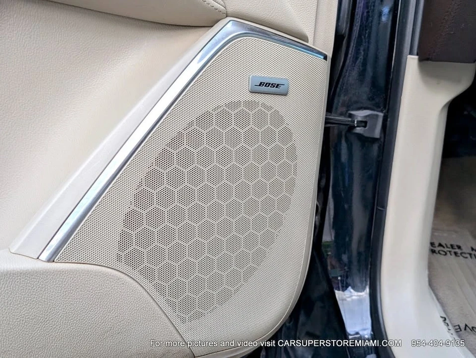2015 Cadillac Escalade 4th Gen - Image 14 of 20