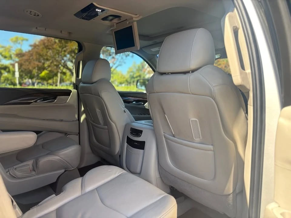 2015 Cadillac Escalade 4th Gen - Image 12 of 19