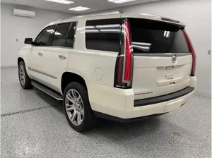 2015 Cadillac Escalade 4th Gen - Image 6 of 10