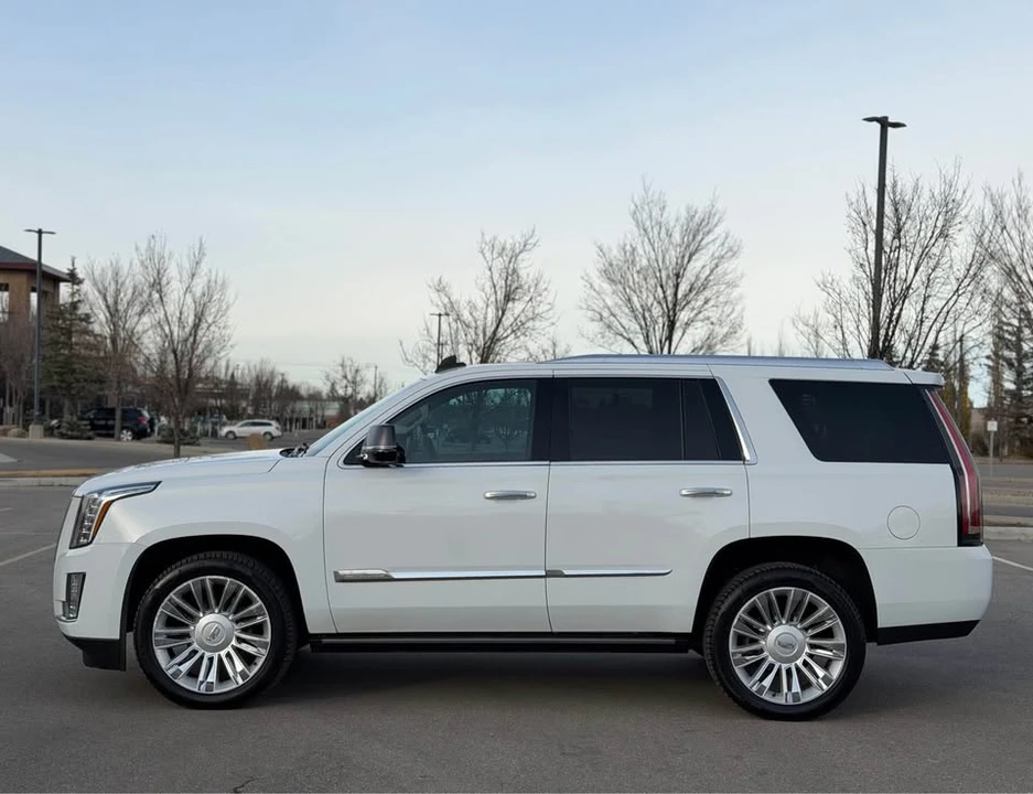 2015 Cadillac Escalade 4th Gen - Image 2 of 19