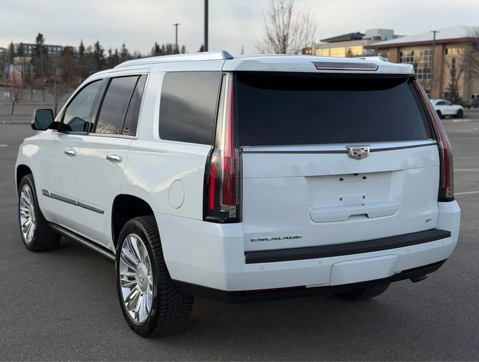 2015 Cadillac Escalade 4th Gen - Image 8 of 19
