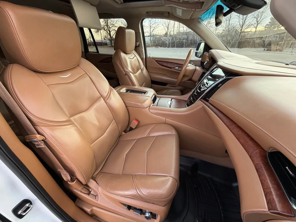 2015 Cadillac Escalade 4th Gen - Image 15 of 19