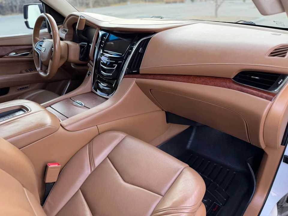 2015 Cadillac Escalade 4th Gen - Image 14 of 19
