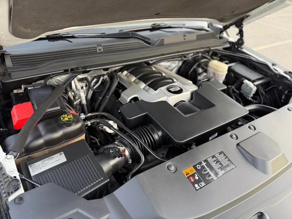 2015 Cadillac Escalade 4th Gen - Image 19 of 19