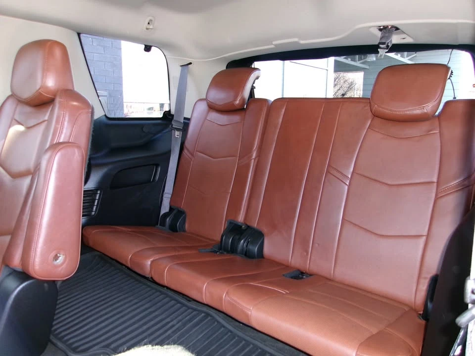 2015 Cadillac Escalade 4th Gen - Image 11 of 14