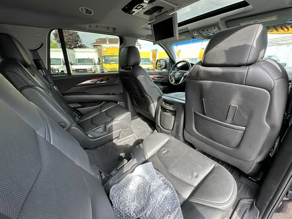 2015 Cadillac Escalade 4th Gen - Image 12 of 17