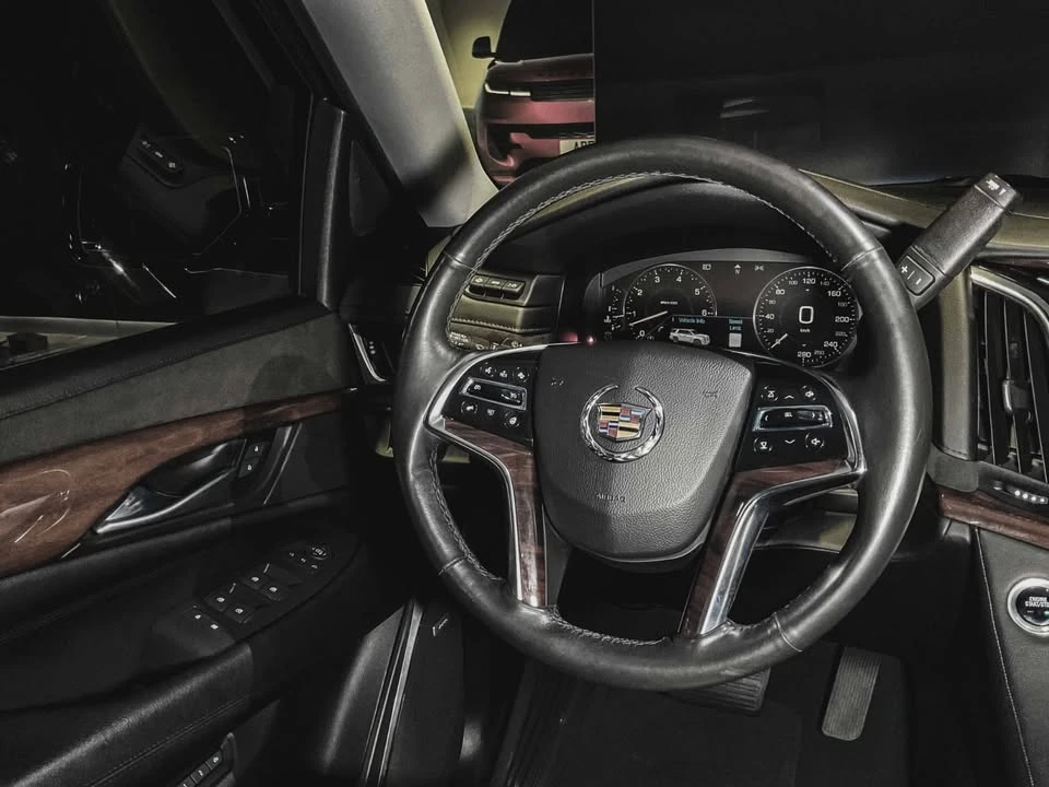 2015 Cadillac Escalade 4th Gen - Image 11 of 20