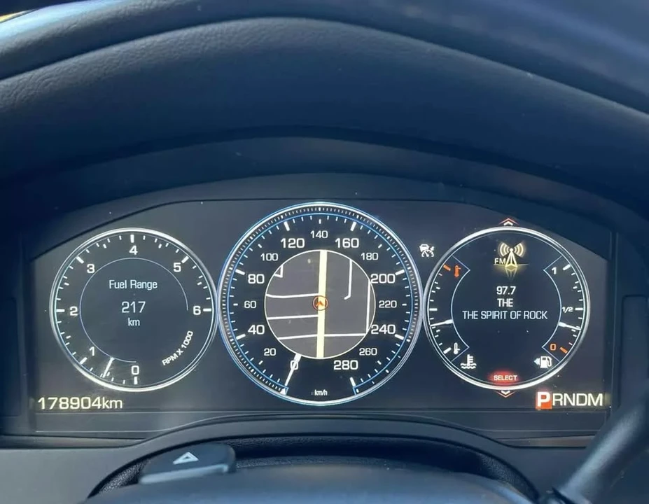 2015 Cadillac Escalade 4th Gen - Image 10 of 20